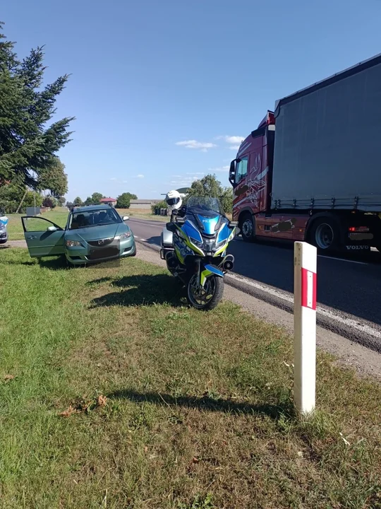 Powiat radzyński: Pijany kierowca wyprzedzał policjantów na motocyklach