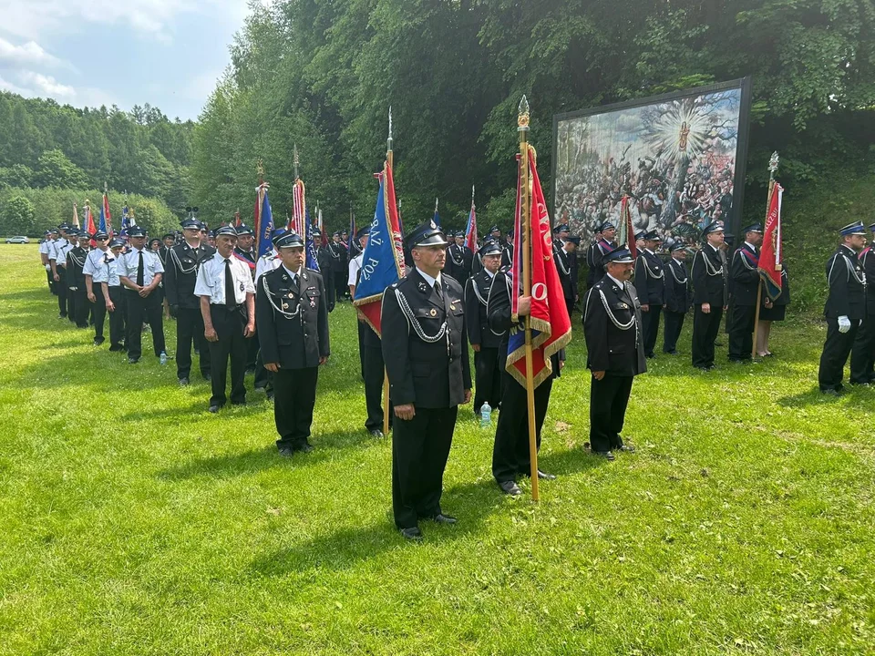 Pielgrzymka strażaków do Kębła