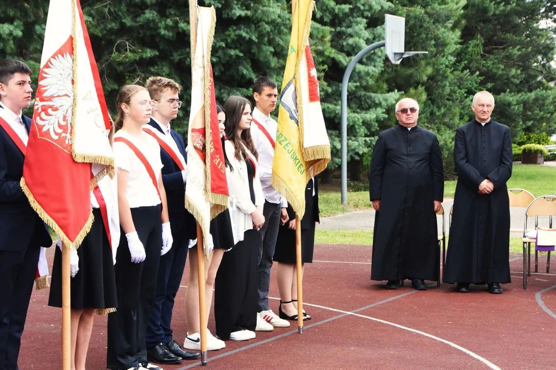 Szkoła Podstawowa w Radoryżu Kościelnym ma nowego patrona. To znany pisarz