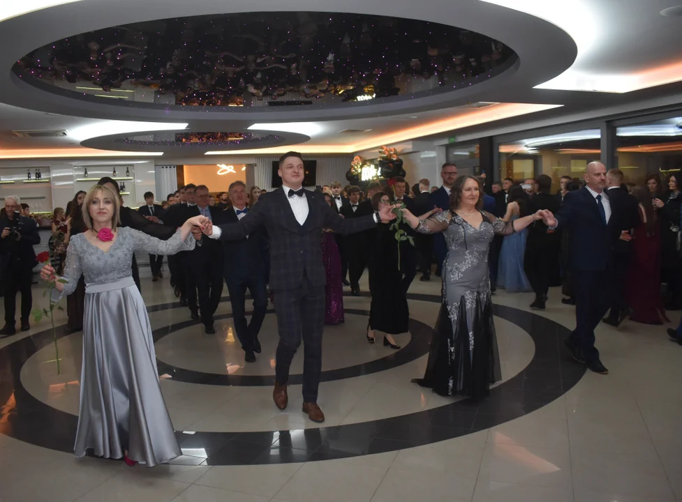 Maturzyści z "Piątki" już po studniówce (zdjęcia) - Zdjęcie główne