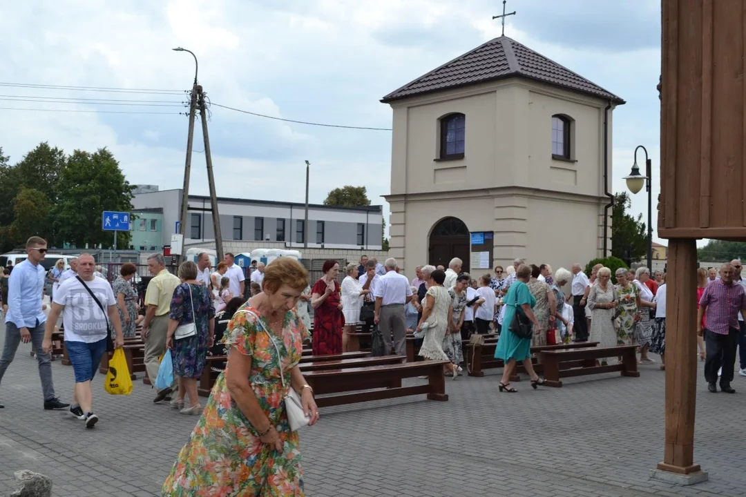 Łuków Świętuje Odpust Świętego Rocha: Modlitwa, Zabawa i Pamięć o Przodkach - Zdjęcie główne