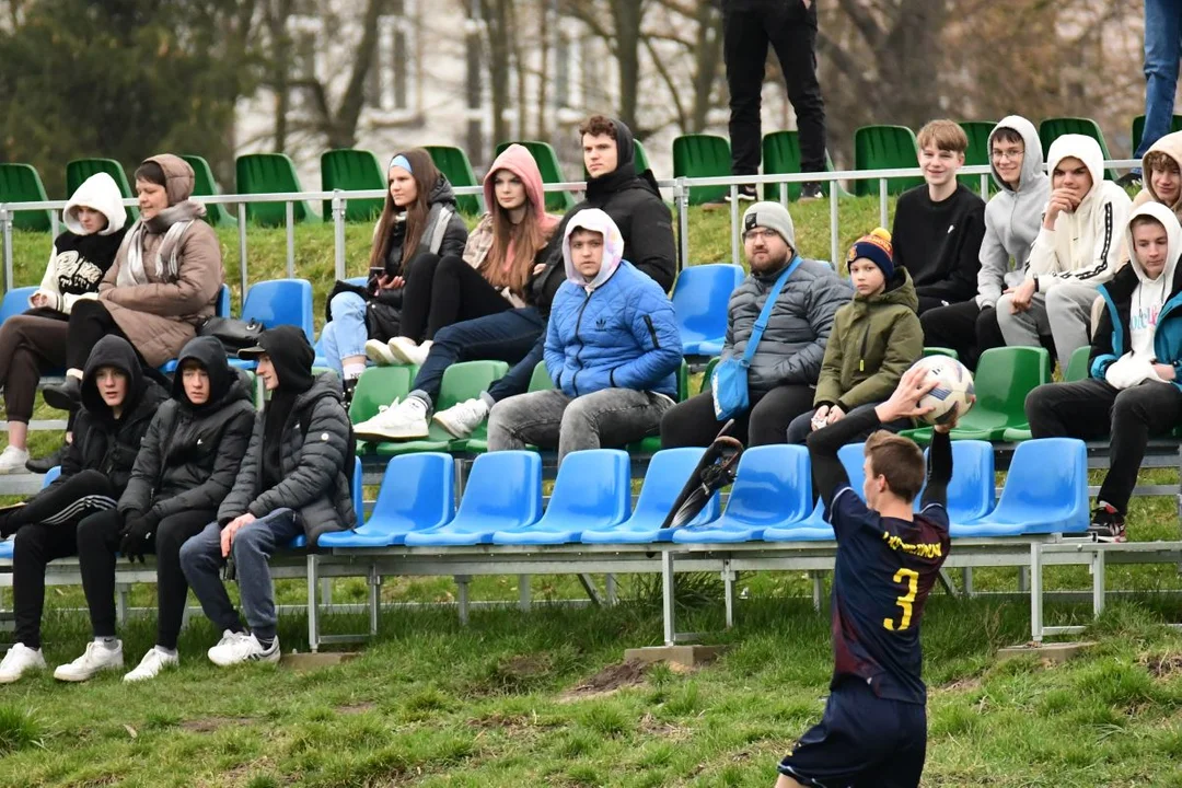 Kibice na meczu Młodzieżówki z Agrotexem (zdjęcia) - Zdjęcie główne