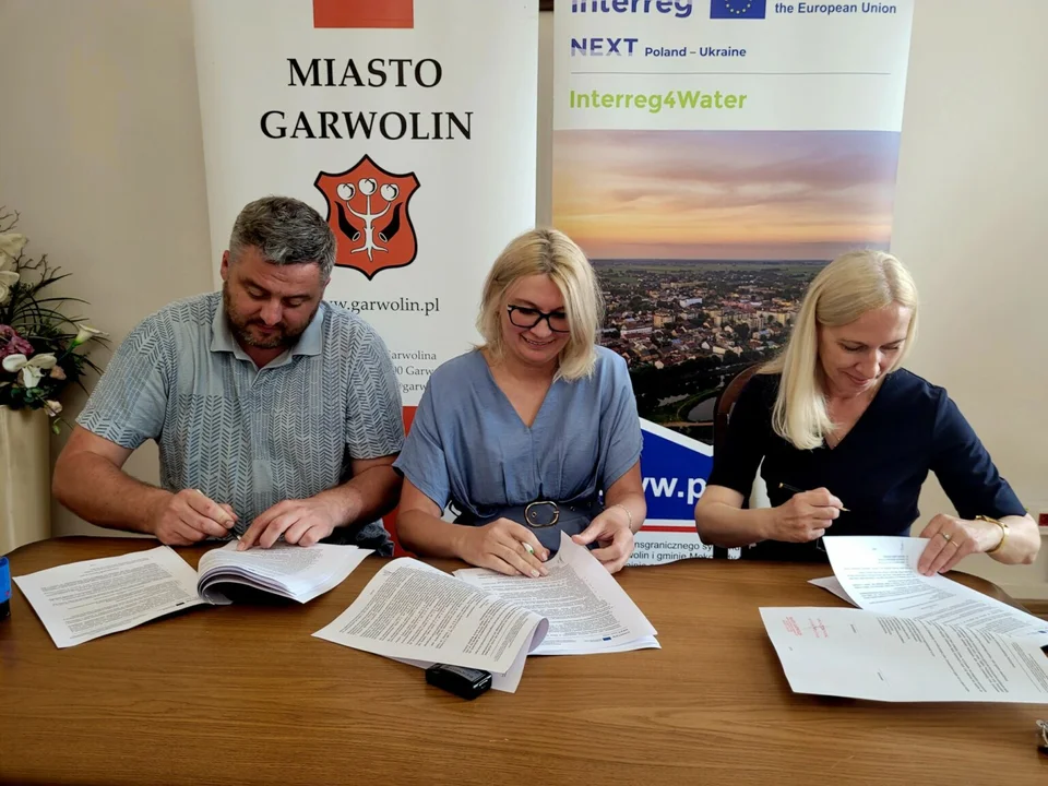 Trwa budowa kanalizacji sanitarnej na osiedlu Rataja. "To konkretna zmiana na lepsze dla dziesiątek domów"