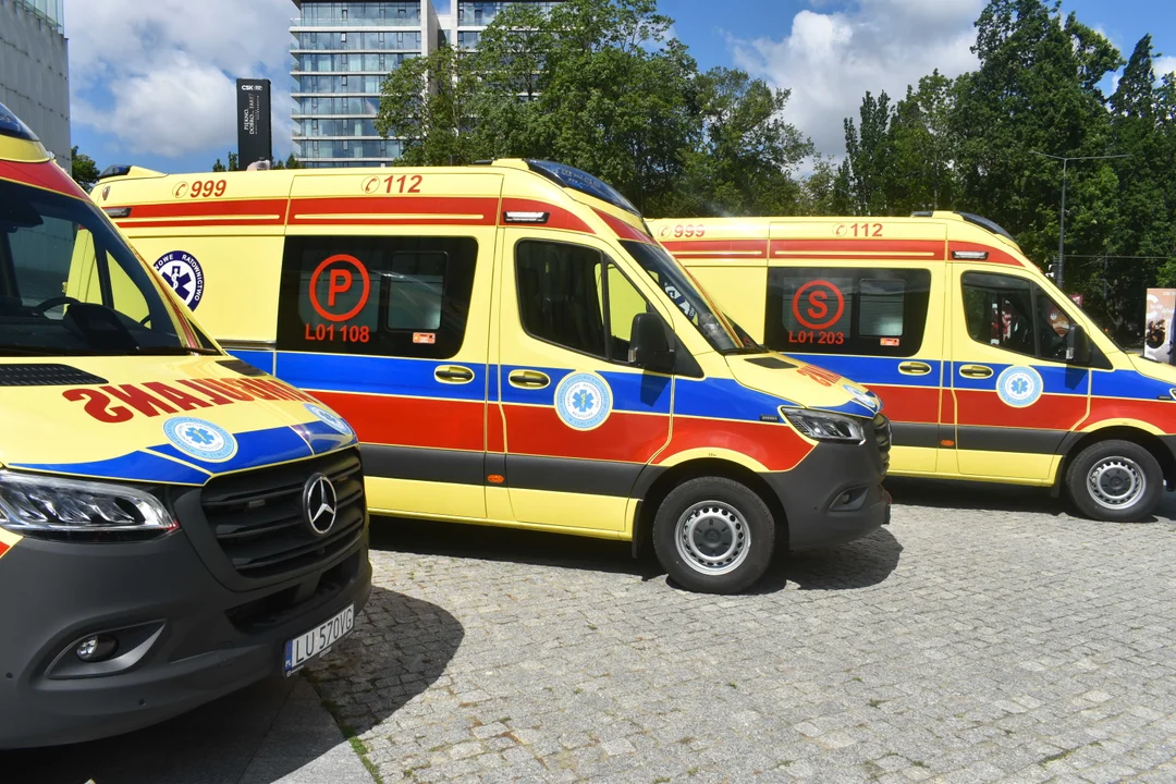 Lublin: "W ratownictwie medycznym liczy się każda minuta". Nowe karetki pomogą ratować życie i zdrowie