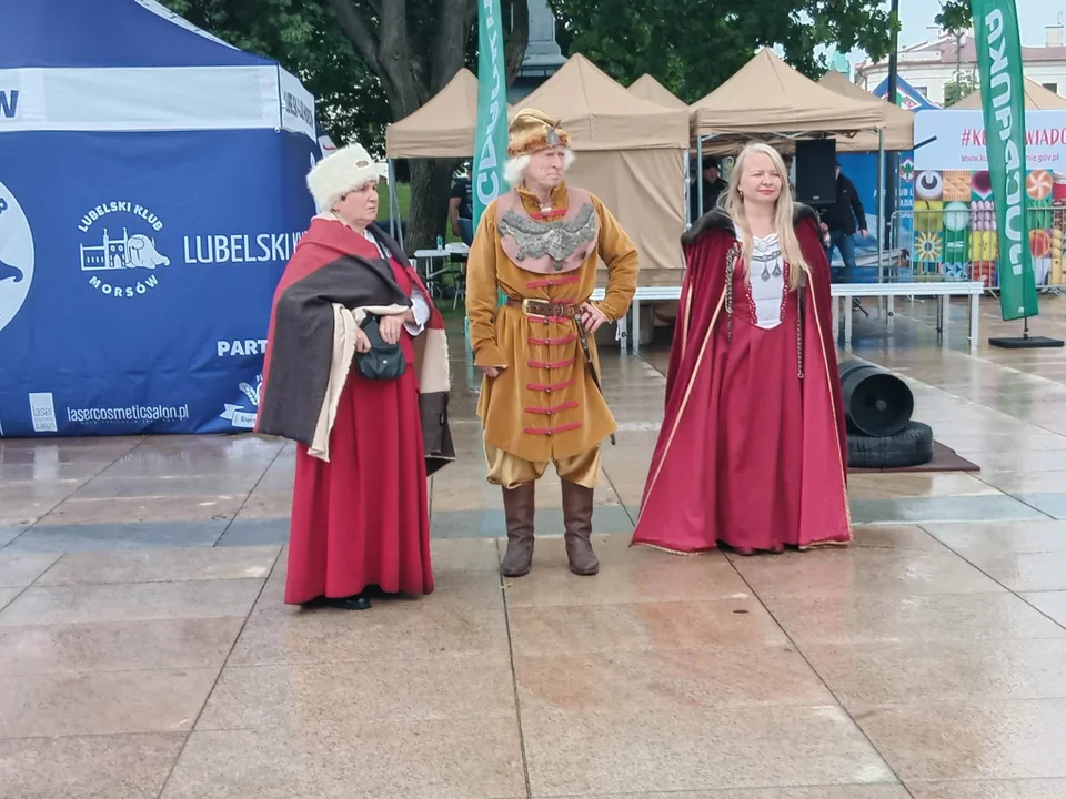 Tłumy opanowały Plac Litewski. Festyn pasjonatów przyciągnął mieszkańców z całego regionu (galeria) - Zdjęcie główne