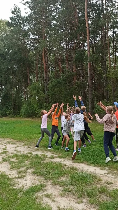 Rowerowy rajd z biblioteką w Trzebieszowie