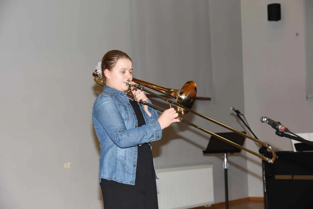 NOWOROCZNY KONCERT UCZNIÓW PAŃSTWOWEJ SZKOŁY MUZYCZNEJ  W ŁUKOWIE