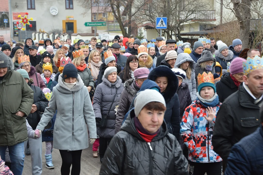 Orszak Trzech Króli przeszedł ulicami Chodla