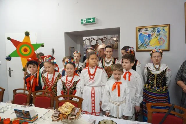 Opole Lubelskie: Międzypokoleniowe kolędowanie w Złotym Zakątku (ZDJĘCIA, VIDEO) - Zdjęcie główne