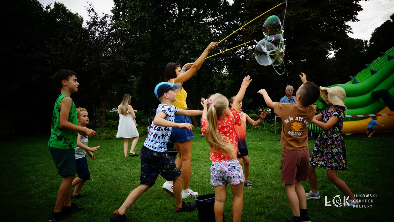 Festiwal Balonów, Baniek Mydlanych i Kolorów w Parku Miejskim w Łukowie