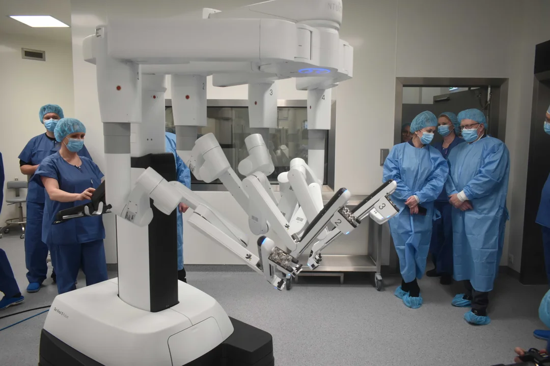 "Maybach w klasie robotyki operacyjnej". Największy szpital na Lubelszczyźnie ma nowego robota chirurgicznego - Zdjęcie główne