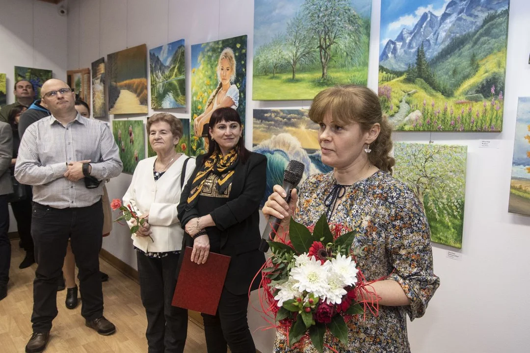 ,,Radość tworzenia" wystawa malarstwa Aliny Pięta w Muzeum Regionalnym z okazji Dnia Kobiet