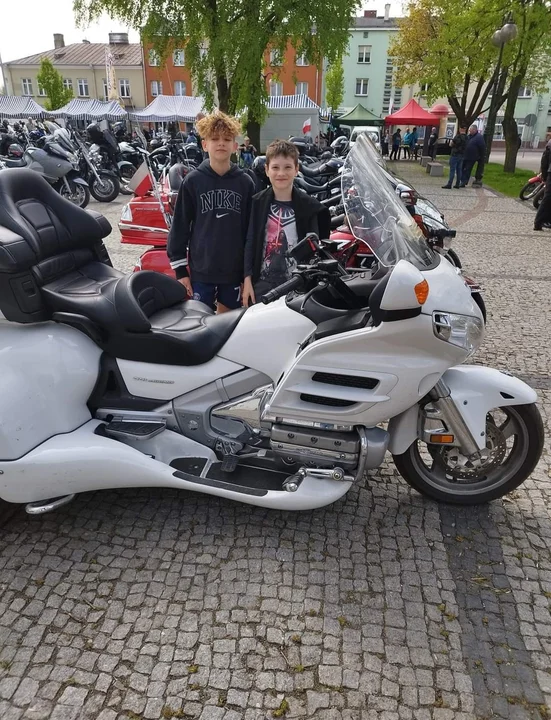 Motoweterani i miłośnicy starej motoryzacji zaprosili na Retro Niedzielę