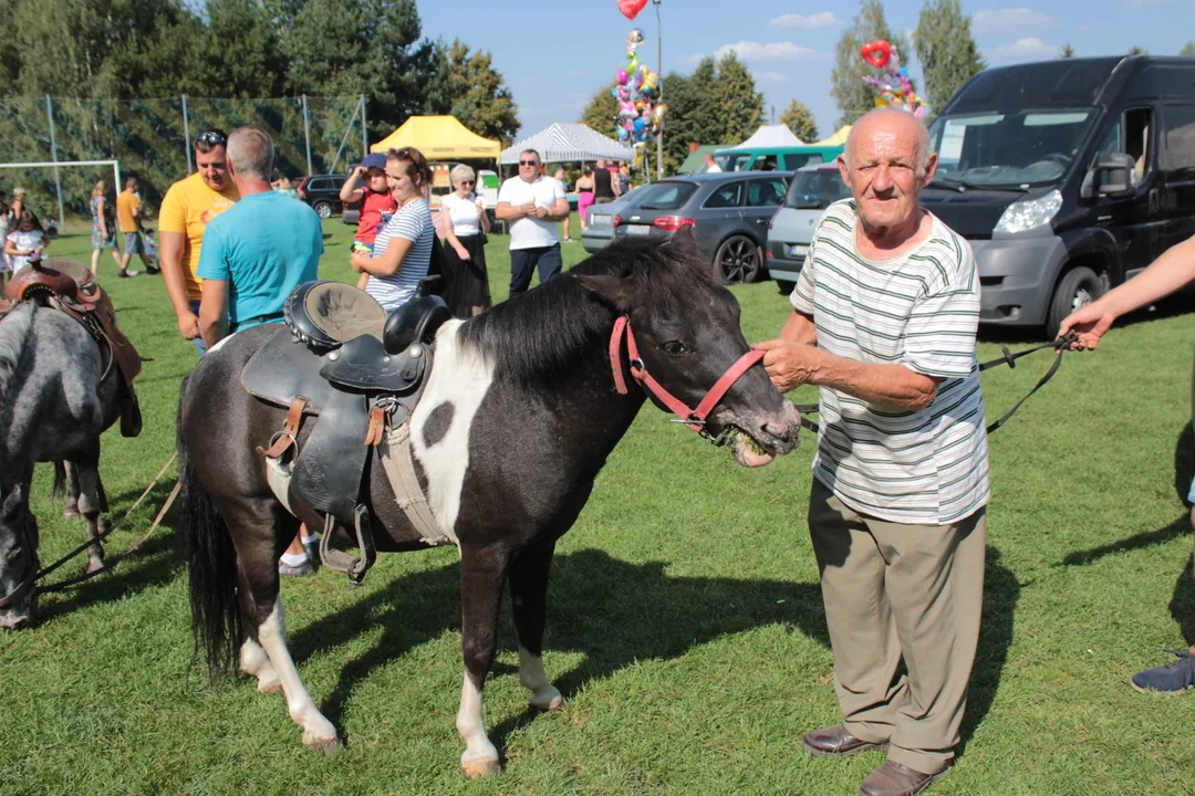 Tłumy na dożynkach w Krzywdzie. Wieńce, turniej sołectw i disco polo