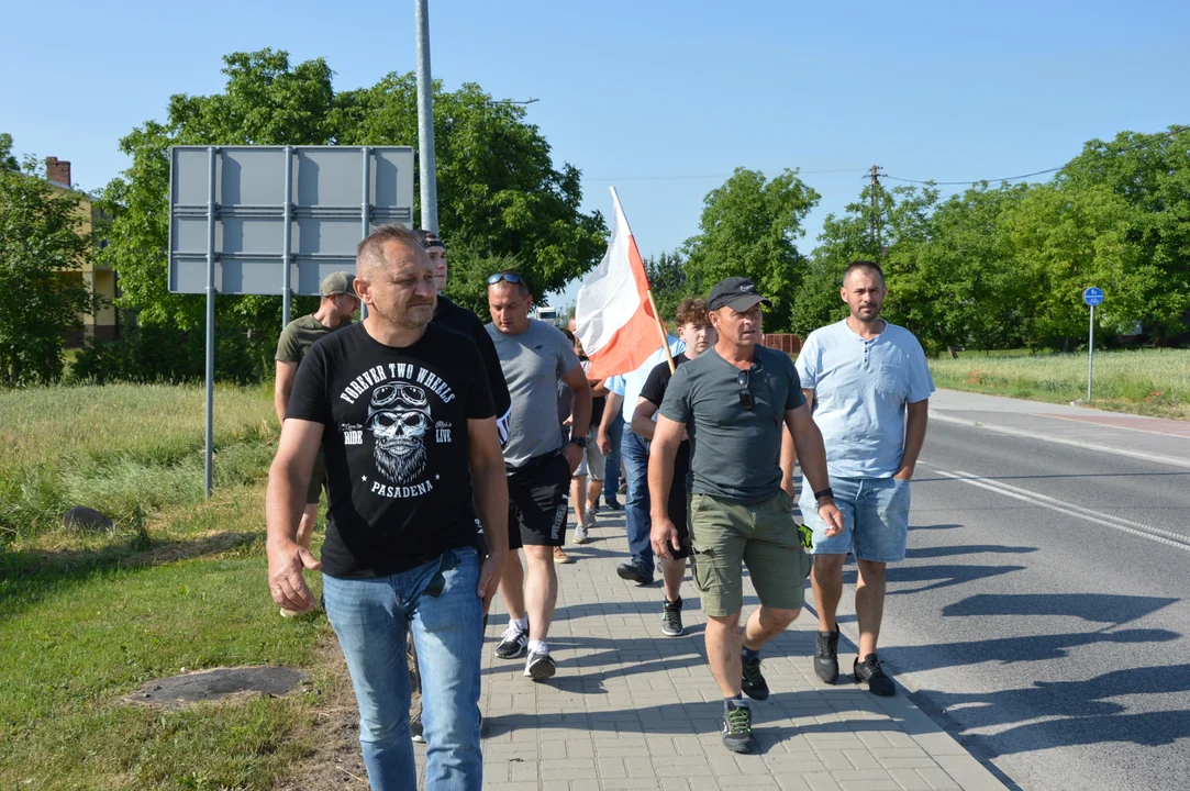 Poniedziałkowa akcja protestacyjna producentów malin w Opolu Lubelskim