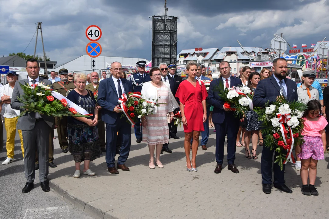 Oddali cześć bohaterom bitwy pod Cycowem (ZDJĘCIA) - Zdjęcie główne