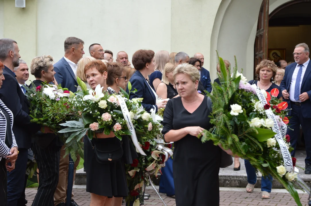 Uroczystości pogrzebowe Gabrieloa Maja, prezesa Powiatowego Centrum Zdrowia w Opolu Lubelskim