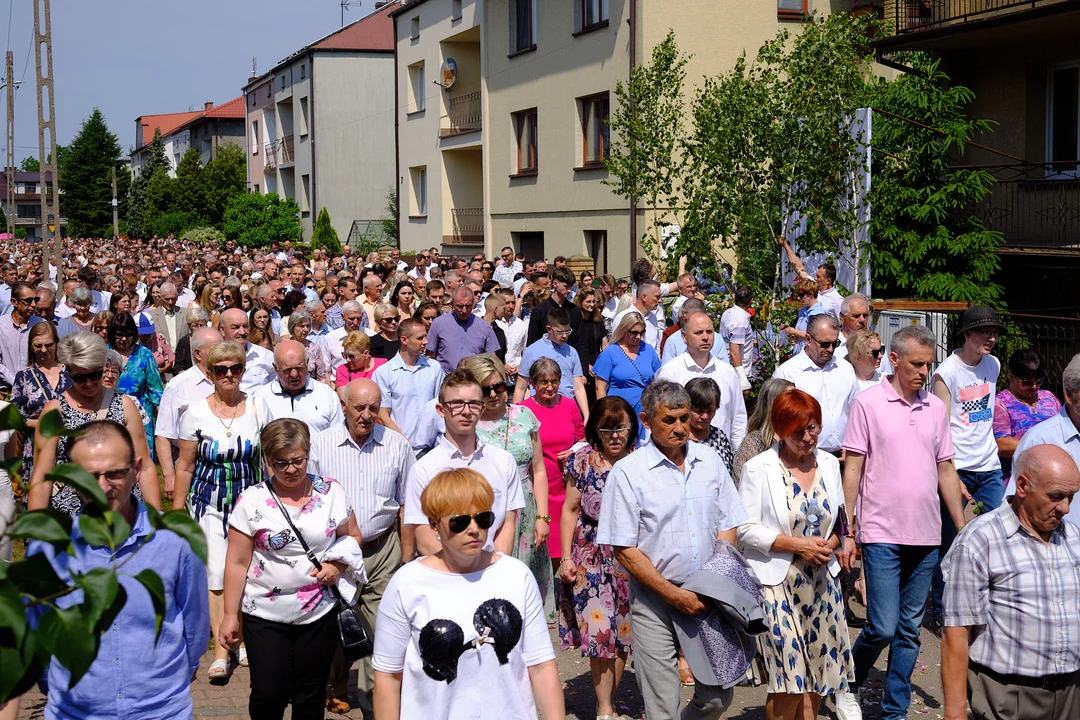 Procesja Bożego Ciała w parafii Matki Kościoła w Łukowie