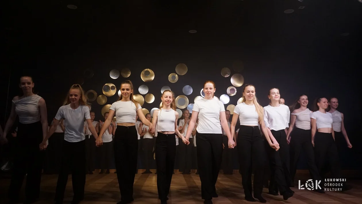 Koncert taneczny „Witajcie w naszej bajce” w wykonaniu ŁOK Dance Factory