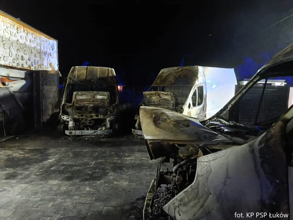 Nowe informacje ws. pożaru w Zalesiu. Czy doszło do podpalenia busów? - Zdjęcie główne