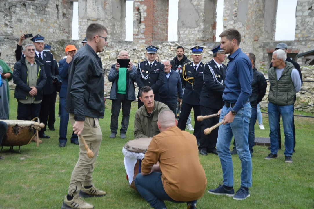 Bębniarze zagościli w Janowcu