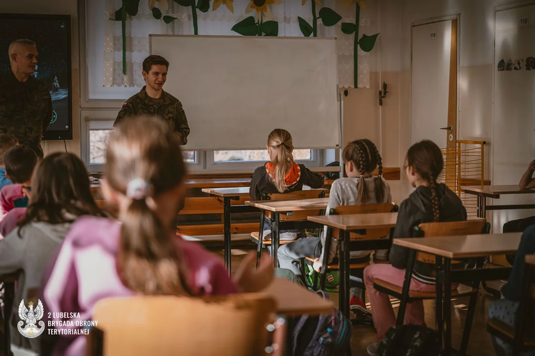 Lubelscy terytorialsi w specjalnym projekcie dla szkół. "Edukacja z wojskiem"