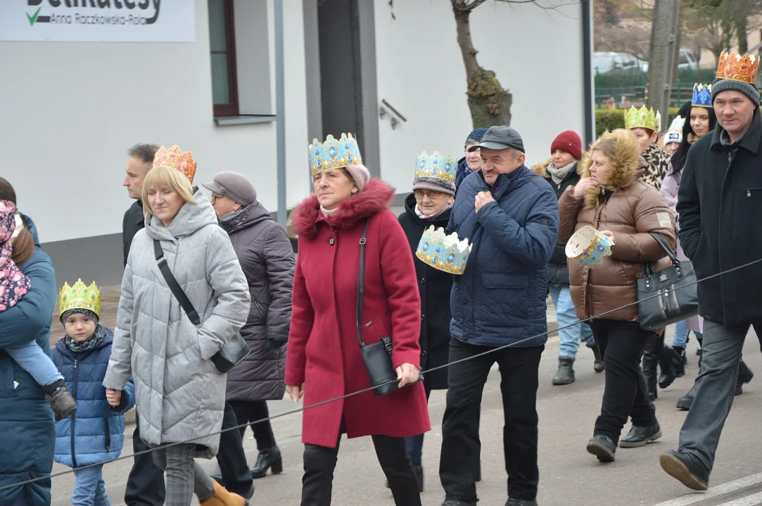 Orszak Trzech Króli przeszedł ulicami Chodla