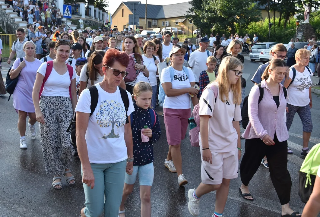 Żelechów: Pierwszego dnia mają do pokonania 35-kilometrowy odcinek do Dęblina [Zdjęcia Cz. 2] - Zdjęcie główne