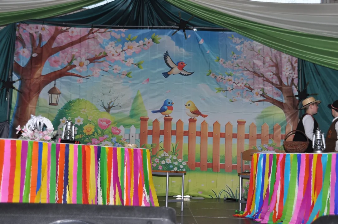 „Wielkie Wicie – bo łączy nas serce” połączone z kiermaszem wielkanocnym w SP nr. 1w Radzyniu Podlaskim