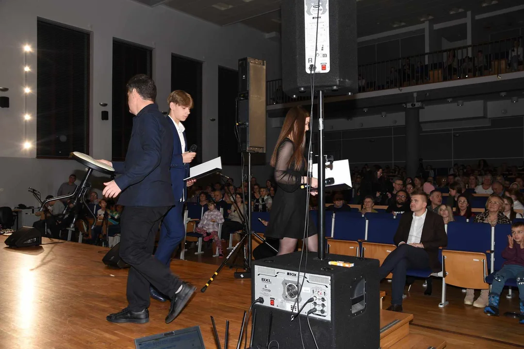 NOWOROCZNY KONCERT UCZNIÓW PAŃSTWOWEJ SZKOŁY MUZYCZNEJ W ŁUKOWIE