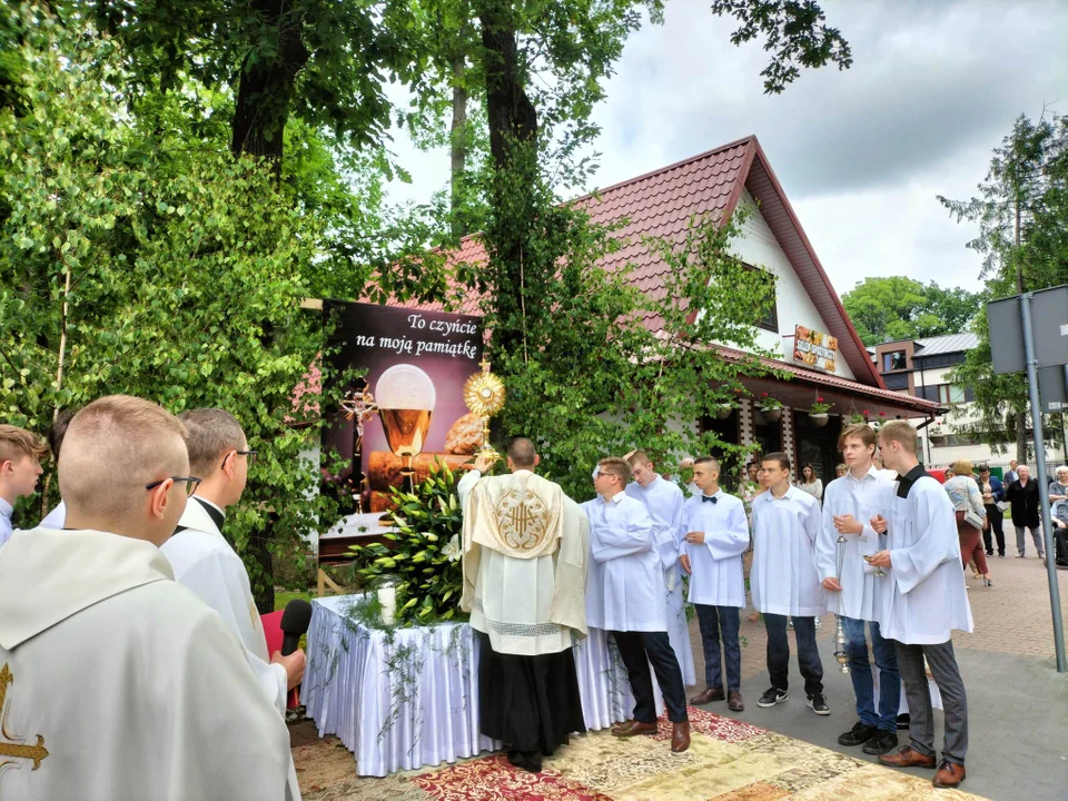 Poniatowa: Procesja Bożego Ciała (ZDJĘCIA) - Zdjęcie główne