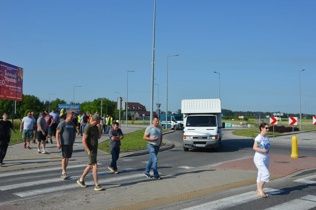 Poniedziałkowa akcja protestacyjna producentów malin w Opolu Lubelskim