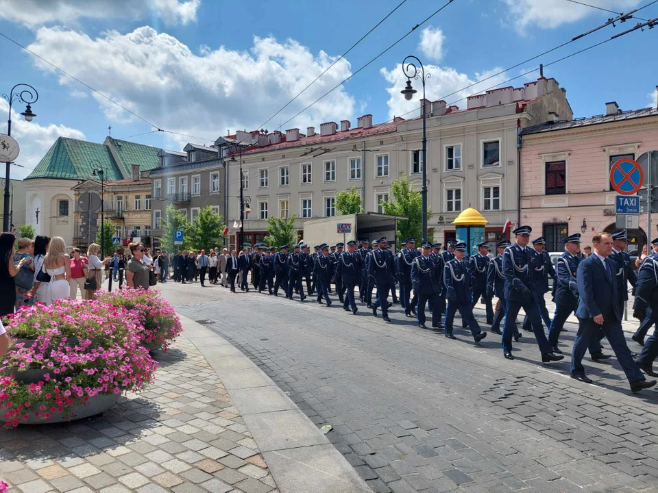 Wojewódzkie obchody święta policji. Parada ulicami Lublina [ZDJĘCIA] - Zdjęcie główne