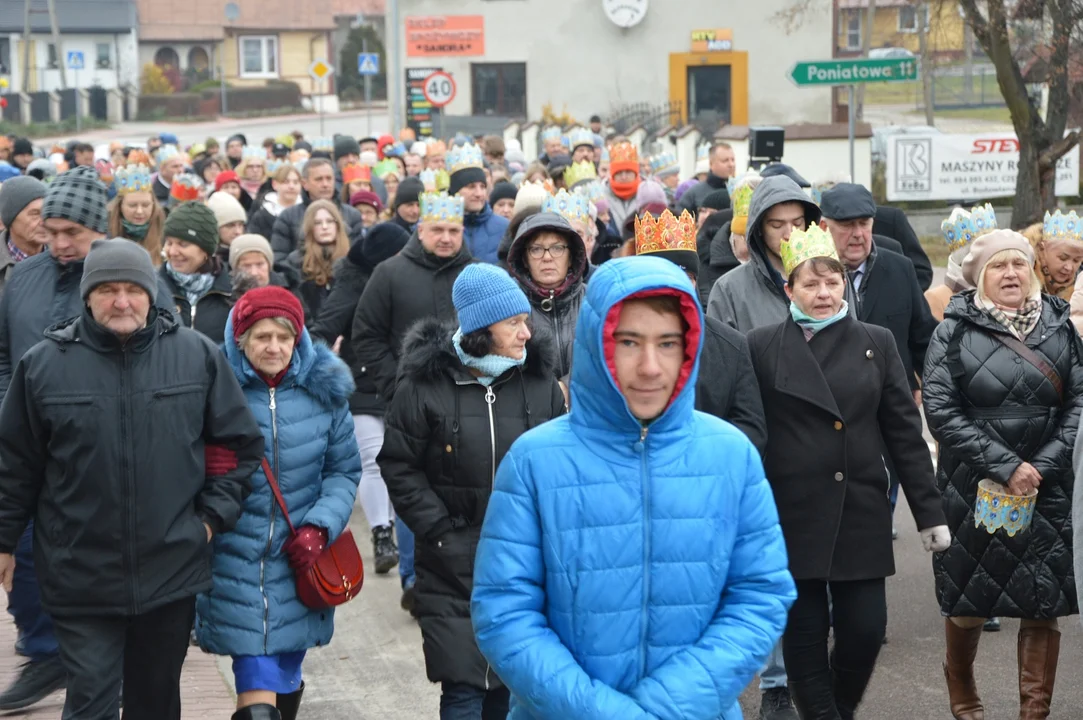 Orszak Trzech Króli przeszedł ulicami Chodla