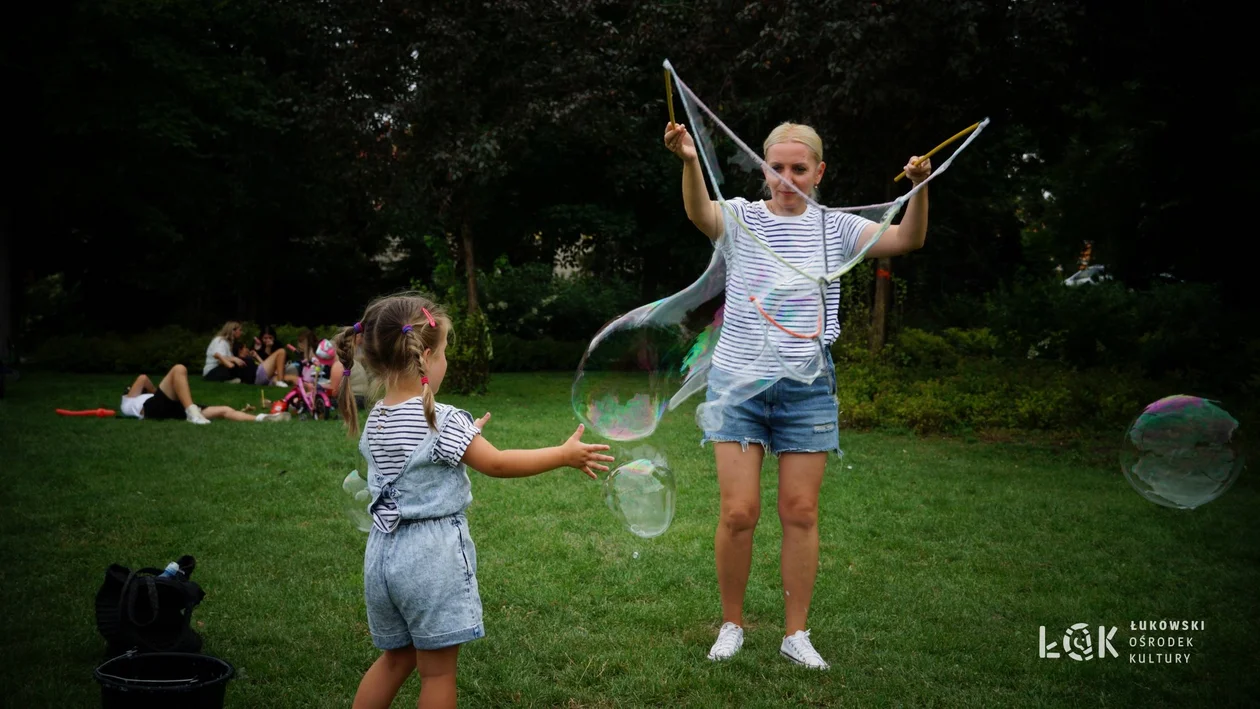 Festiwal Balonów, Baniek Mydlanych i Kolorów w Parku Miejskim w Łukowie