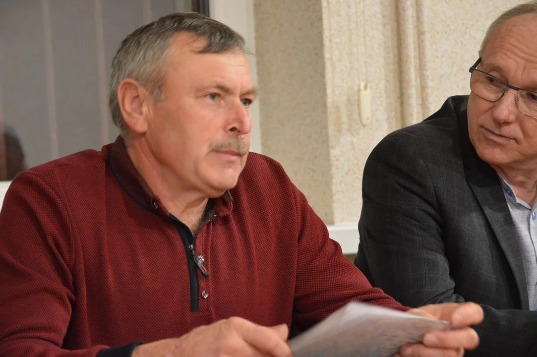 Spotkanie mieszkańców, radnych, władz powiatu i gminy Karczmiska w sprawie przebudowy drogi powiatowej Głusko - Wolica
