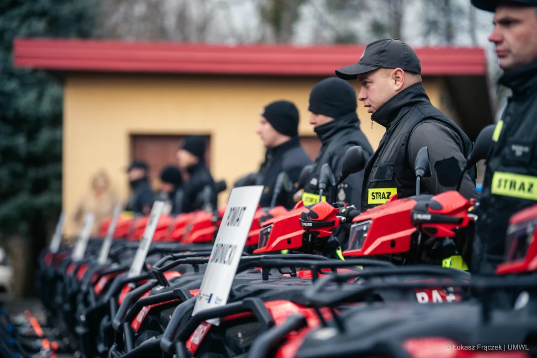 Quady pomogą w strażackich interwencjach. Do jednostek w Lubelskiem trafiło ponad takich 40 pojazdów