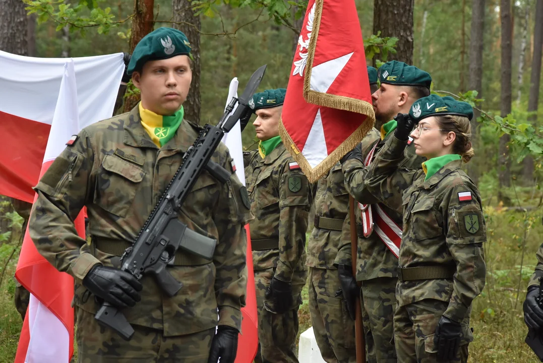 Brutalny mord w lesie. Rocznica tragedii na Rapach (foto) - Zdjęcie główne