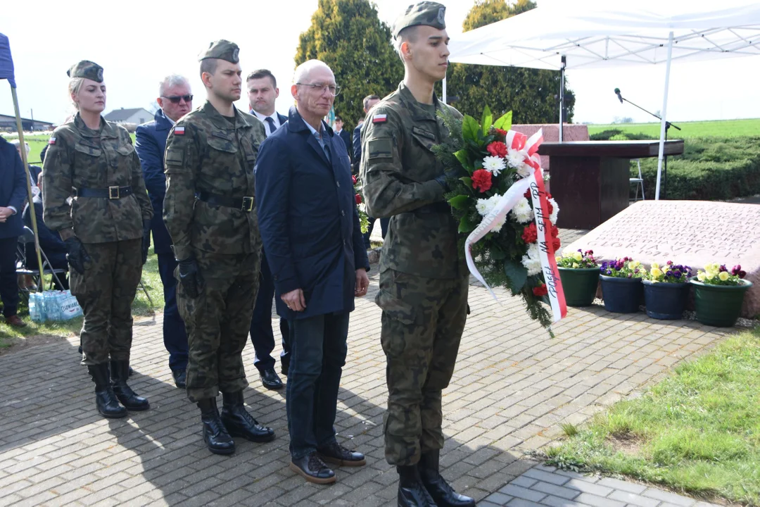 Rekonstrukcja Józefów Duży cz.1