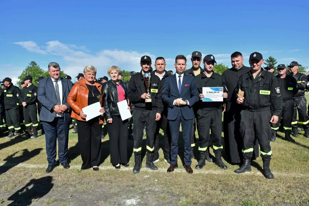 Zakończyły się zawody strażackie trzech gmin. Znamy wyniki jednostek z gminy Turobin (foto/wyniki) - Zdjęcie główne