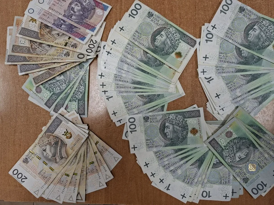 Lublin: Milionowy skok na jubilera na LSM. On  zamaskowany i w peruce, ona z kluczową wiedzą