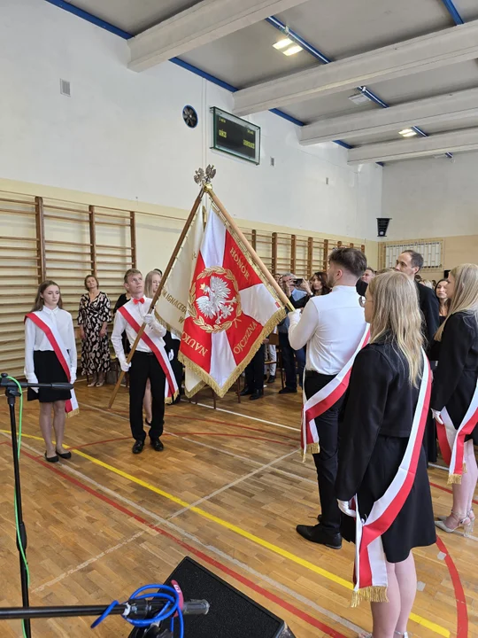Nowy sztandar w ZSP w Żelechowie – symbol tradycji, tożsamości i wspólnoty - Zdjęcie główne