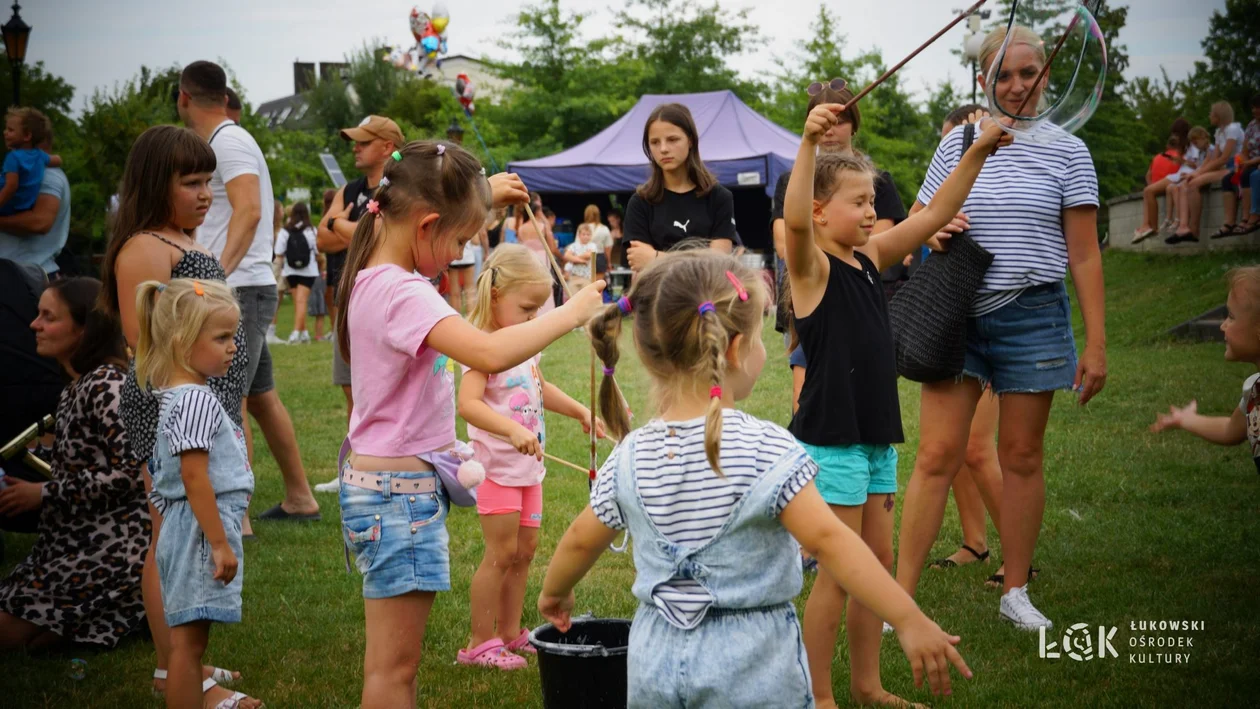 Festiwal Balonów, Baniek Mydlanych i Kolorów w Parku Miejskim w Łukowie