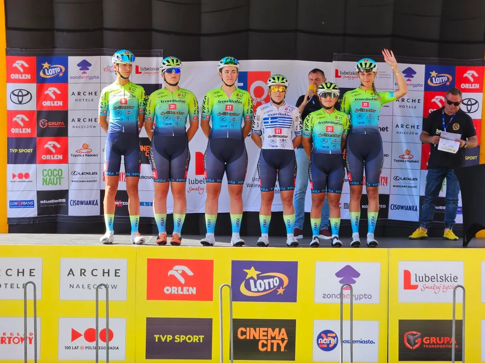 Nałęczów w centrum sportowych wydarzeń – finałowy etap Tour de Pologne Women wyruszył z Parku Zdrojowego