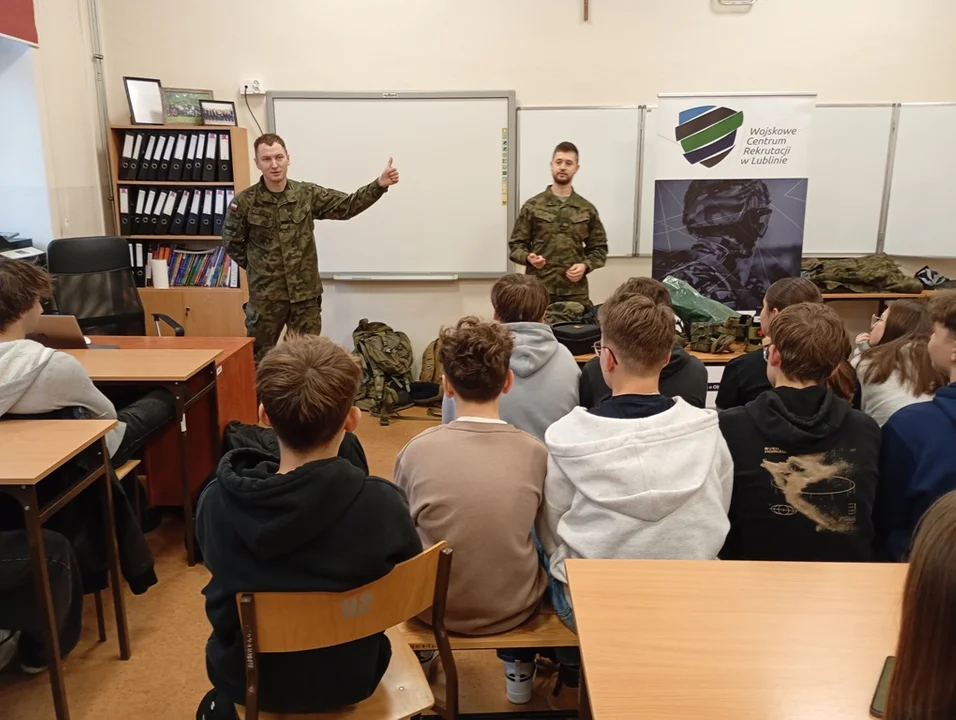 Wojsko w II LO w Lubartowie