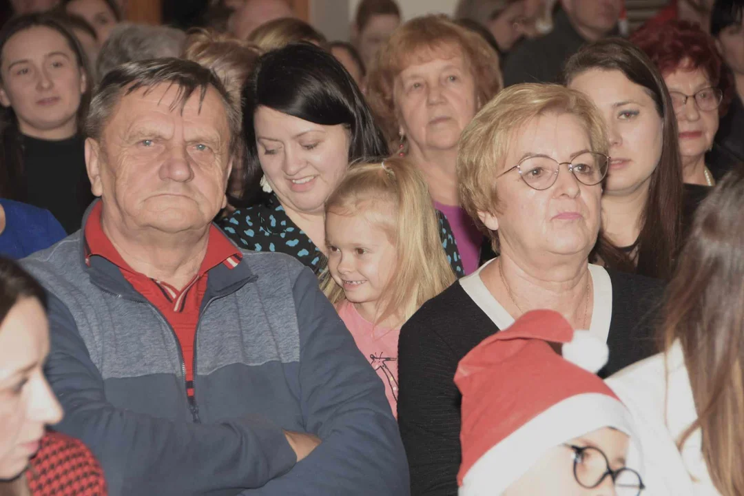 Mikołajki dla dorosłych w Bibliotece w Krzywdzie