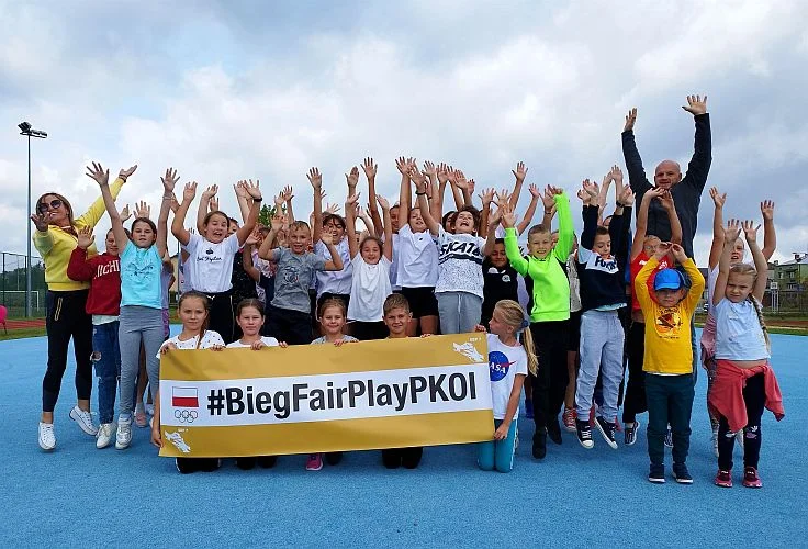 Druga edycji Biegu Fair Play PKOl 2022 w łukowskich szkołach! (zdjęcia) - Zdjęcie główne