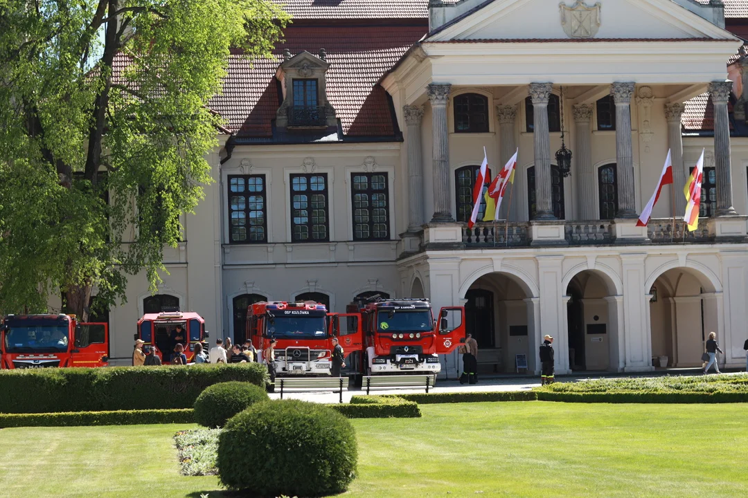 Mundurowa Majówka w Kozłówce