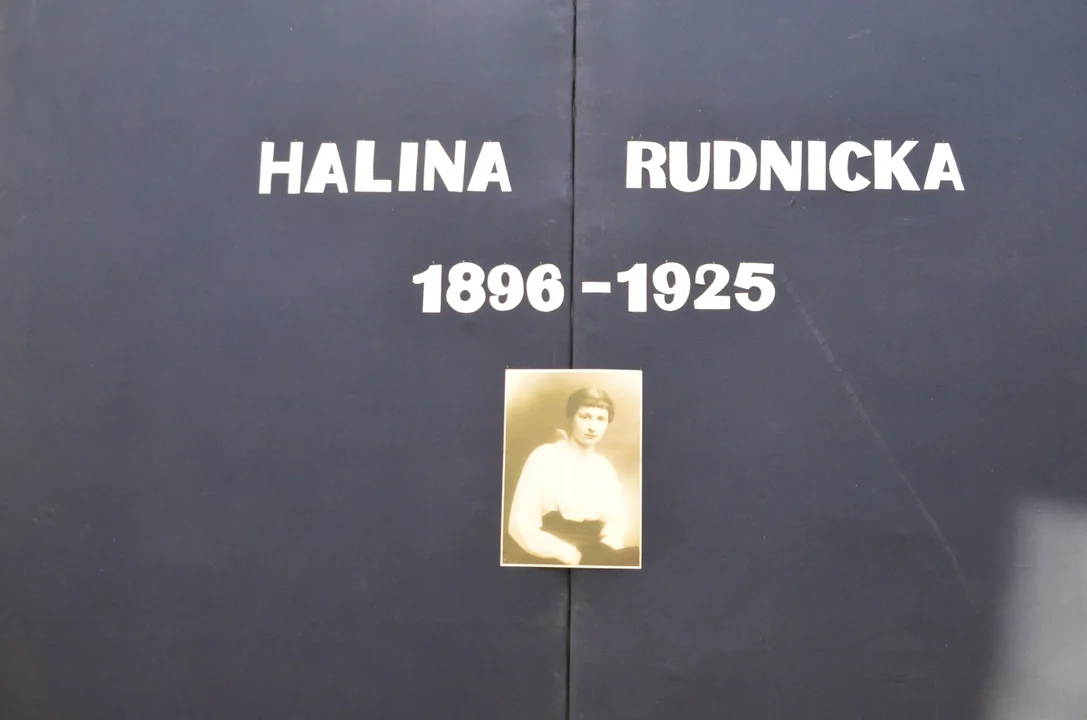 Odsłonięcie i poświęcenie pamiątkowej tablicy poświęconej Halinie Rudnickiej