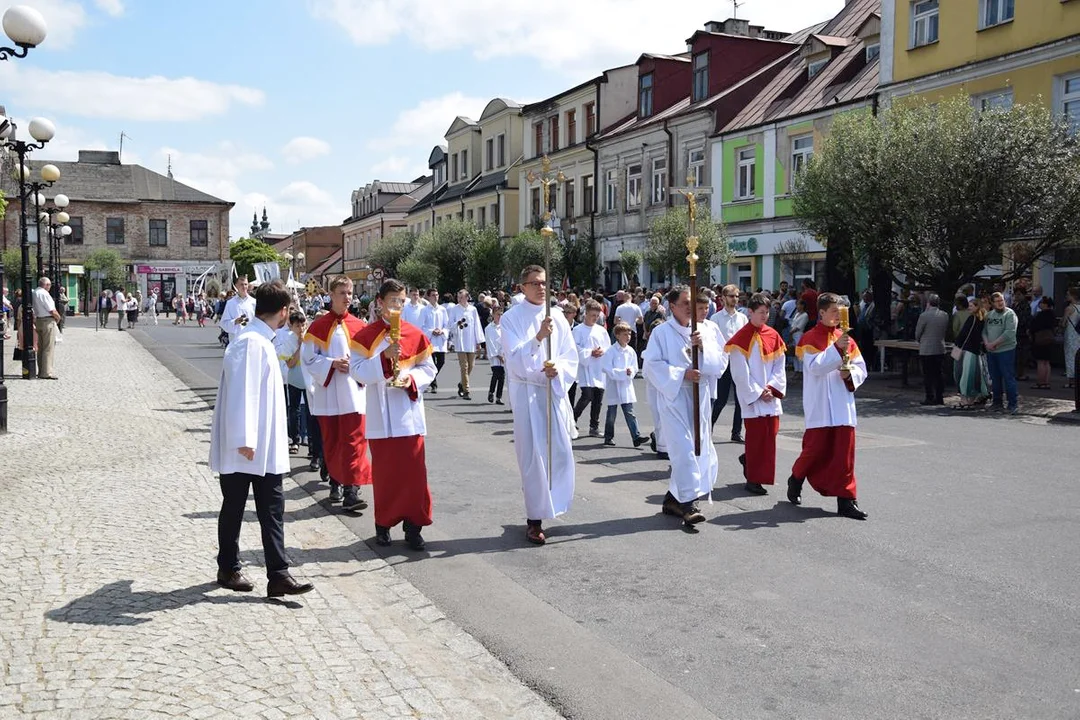 Biała Podlaska: Procesja Bożego Ciała na placu Wolności